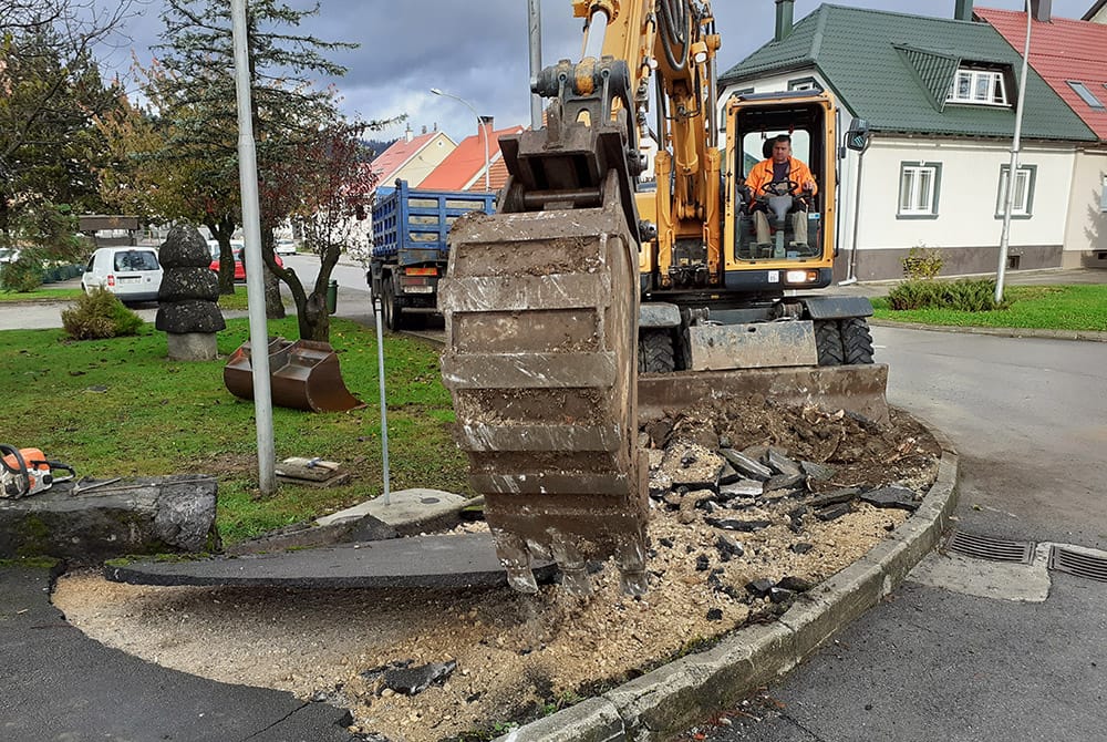 Održavanje komunalne infrastrukture i nerazvrstanih cesta - Grad Delnice